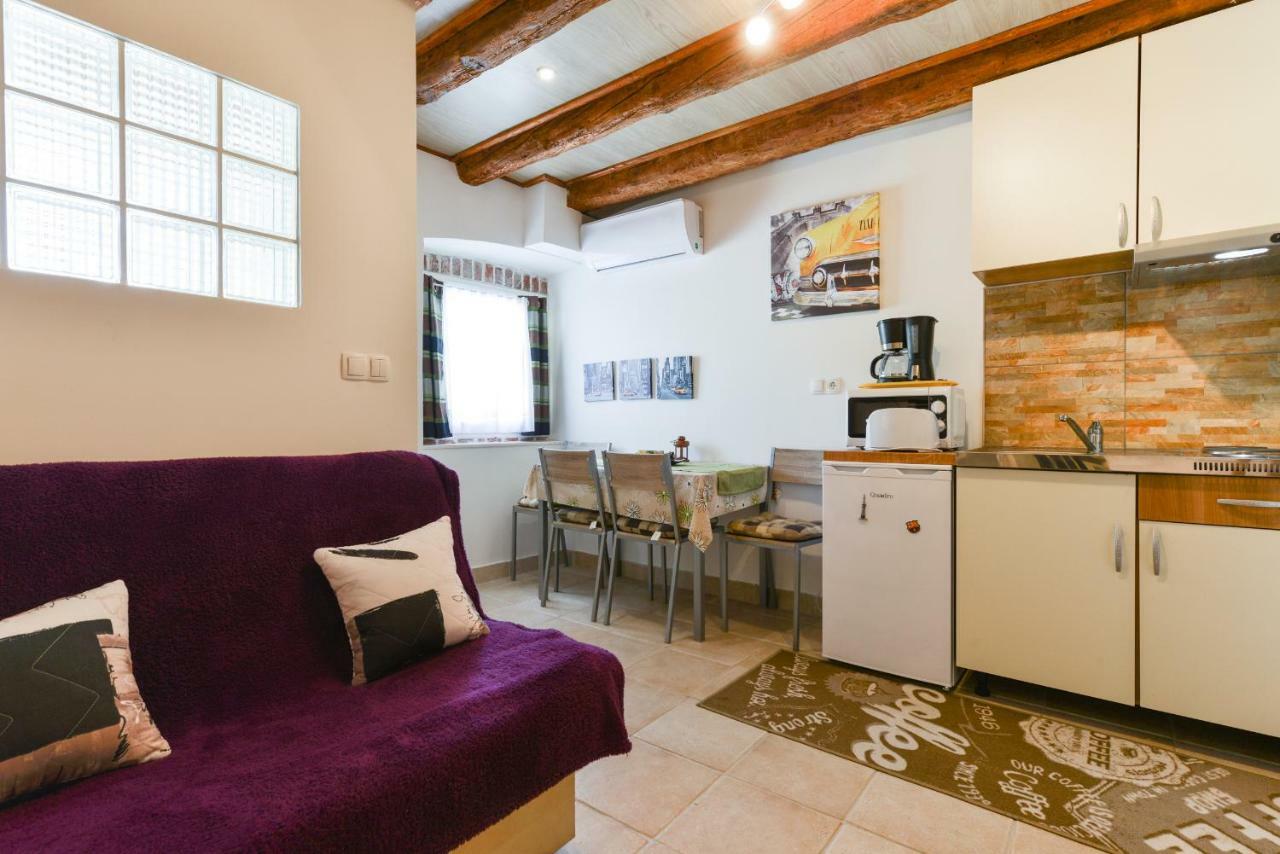 זאדאר Studios Villa Romantica מראה חיצוני תמונה